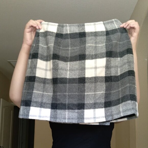 Vintage Chelsea Studio Gray and White Plaid Wrap Front Wool Blend Mini Skirt - Picture 2 of 3